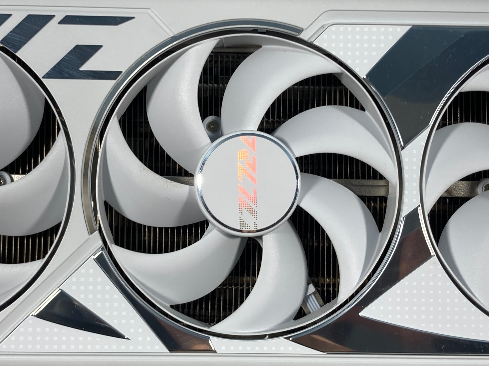 OFERTA 2 PAGUE 1: Tarjeta Gráf - Rtx 4090 24Gb Gddr6X reseña y precio
